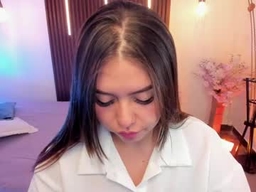 Ariianabaker profile