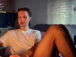 Leonnextdoor profile