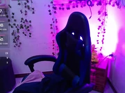 Mia_Bloom2 profile