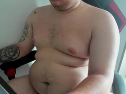 Onewhiteboichub profile