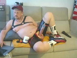 Poppersbator73 profile